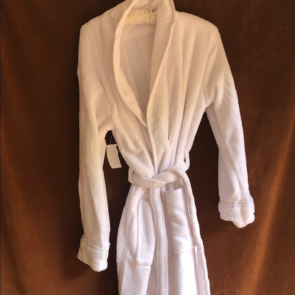 Luxury Plush Shawl-Collar White Robe with Tie Belt